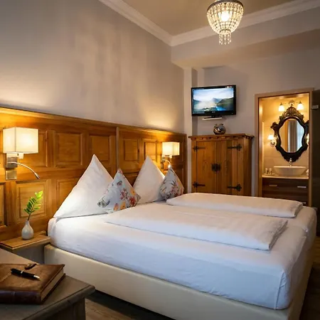 Hotel Der Platengarten 3*